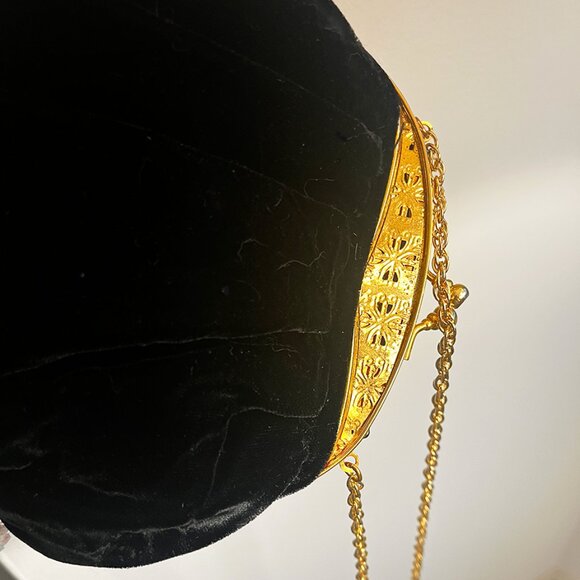 Letty Rare, Vintage Black Velvet Bag with Rhinestones / Decorative Clasp - Picture 11 of 12